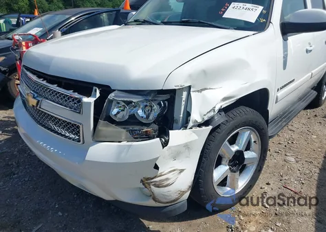 2007 Chevrolet Suburban 1500 Lt z USA, uszkodzony, nr VIN 1GNFK16367J339451